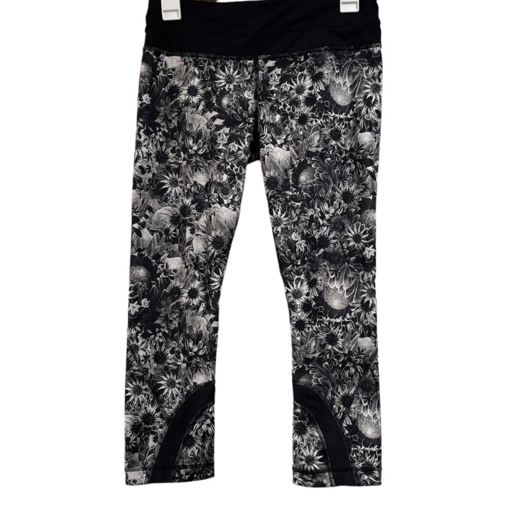Lululemon Run: Inspire Crop II *All Luxtreme Flowabunga Black Angel Wing Legging